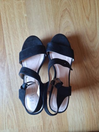 Sandalias tacón ancho negras