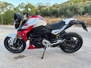BMW F900R