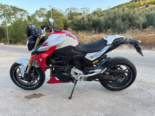 BMW F900R