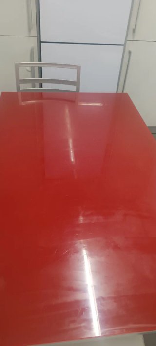 Mesa de cocina SICO cristal rojo y metal gris