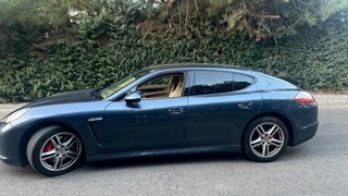 Porsche Panamera 4