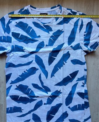Camiseta Lefties Estampada Hojas Azul Talla M