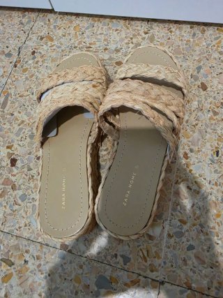 Sandalias Zara Beige Talla 37 nuevas