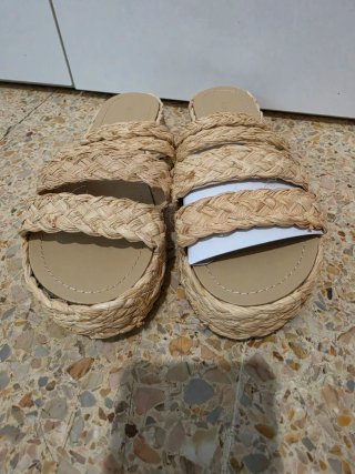 Sandalias Zara Beige Talla 37 nuevas