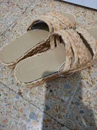 Sandalias Zara Beige Talla 37 nuevas