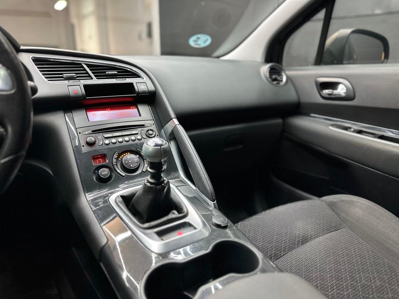 Peugeot 3008 2016, foto 28