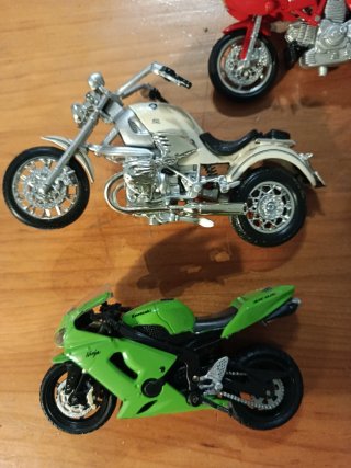 Maisto Motos Escala 1:18