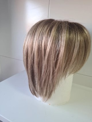 Peluca pelo natural rubia