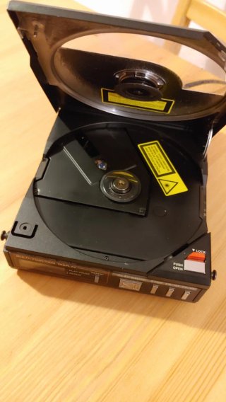 Lettore CD portatile Tensai TPD-10B
