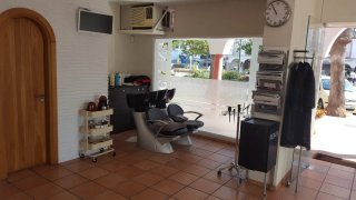 Se alquila salón de peluquería en Benalmádena Cost