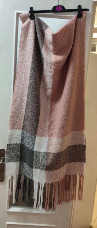 ✨ NO NEGOCIABLE ✨  Pañoleta Stradivarius