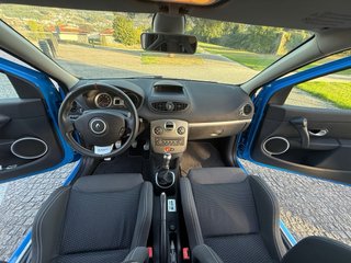 Renault Clio sport F1 team