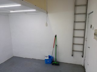 ALQUILER DE LONJA–TRASTERO EN VITORIA – 350 €/MES