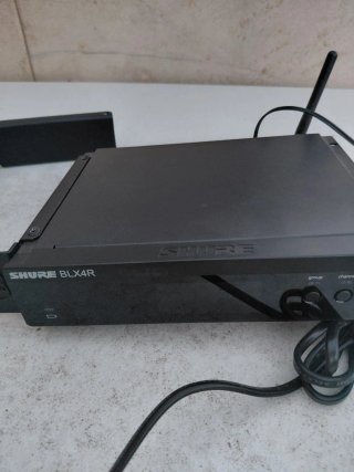 Micrófono Shure SM58 + Receptor BLX4R