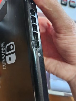Nintendo Switch V2 + Giochi e SD