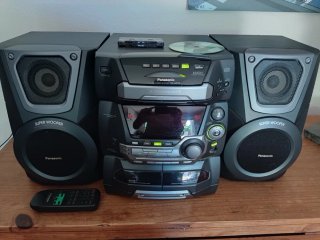 Minicadena Panasonic CD/Cassette (para reparar)