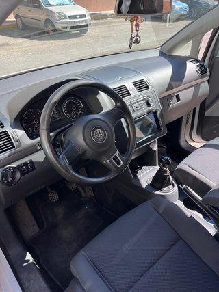 Volkswagen Touran 2011