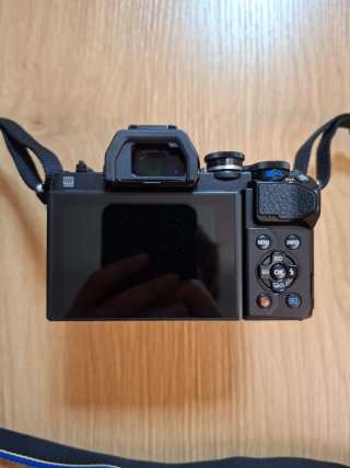 Olympus OM-D E-M10 Mark IIIs