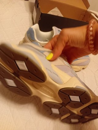 Zapatillas New Balance 9060 Talla 40