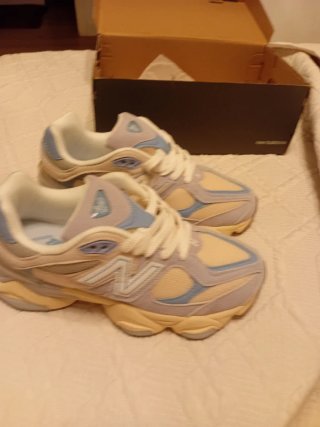 Zapatillas New Balance 9060 Talla 40