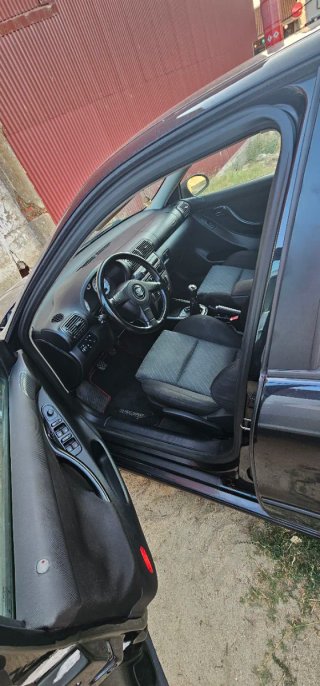 SEAT Leon 2004