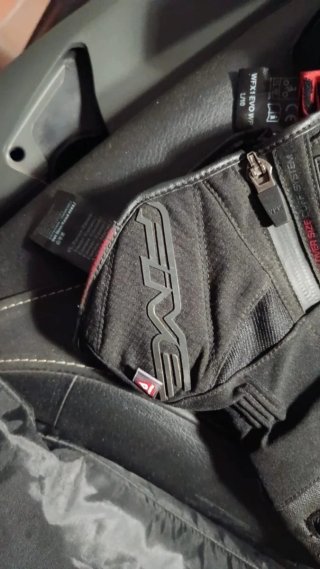 Guantes Moto Invierno FIVE Negro Rojo