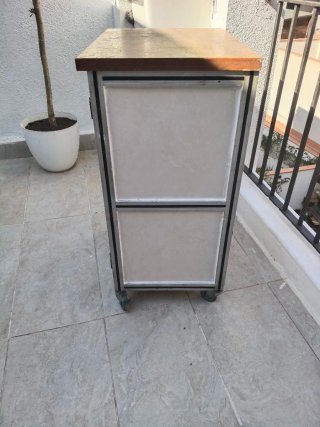 Banco de trabajo con ruedas