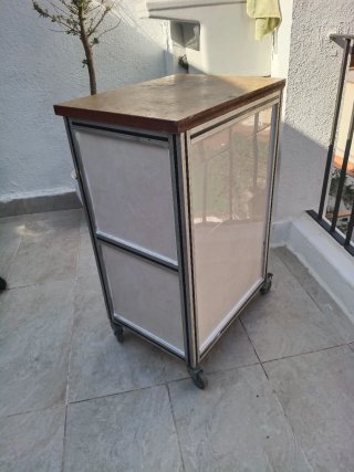 Banco de trabajo con ruedas