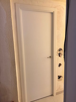 Puerta interior blanca nueva