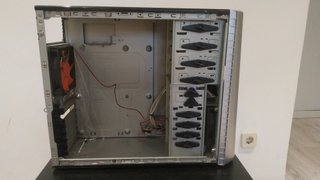 Caja PC ATX Thermaltake Soprano VX Negra
