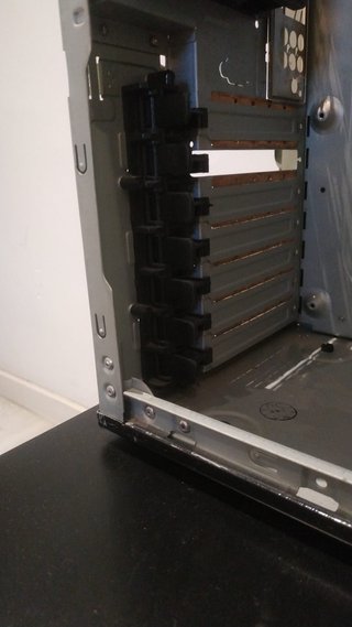 Caja PC ATX Thermaltake Soprano VX Negra