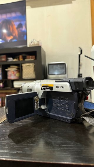 Sony Handycam Hi8 Video 8 CCD-TRV218E NightShot