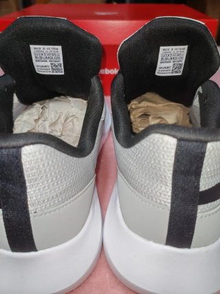 Zapatillas Reebok Gris y Rojo Talla 44