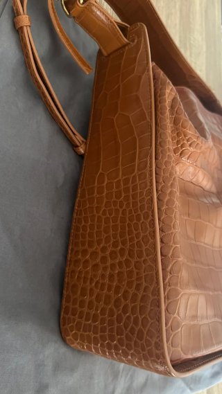Bolso Balenciaga Tool 2.0 North-SS Marrón