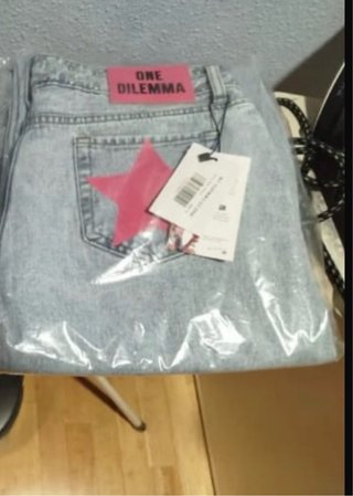 Pantalón vaquero One Dilemma estrella rosa