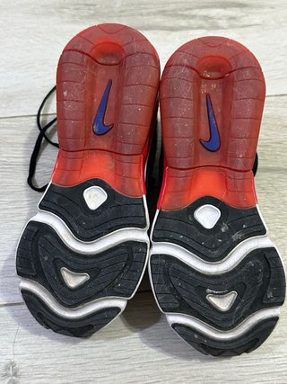 Nike Air 200 Zapatillas Beige y Negro