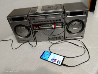 Radio Philips D8878 - Radio y Aux Lanzado en 1988.