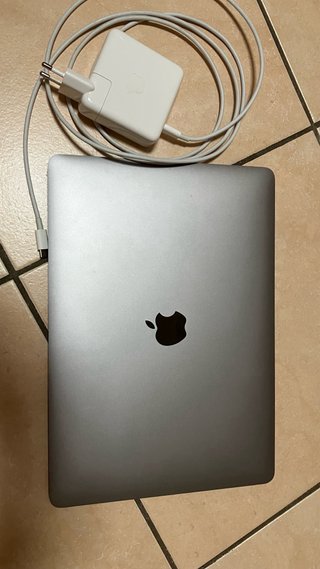 MacBook Pro 13 2019 Quad-Core 2.4GHz