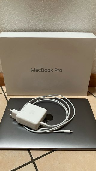 MacBook Pro 13 2019 Quad-Core 2.4GHz
