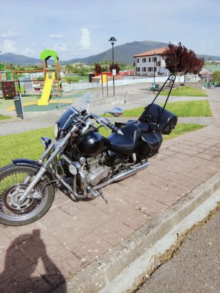 Kawasaki Vulcan Negra y Plateada