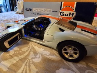 Ford GT40 Gulf 1/12 Motor Max