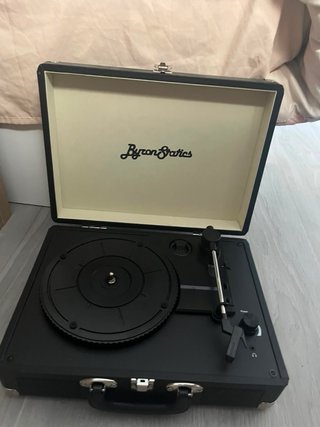 Tocadiscos Byron Statics Negro