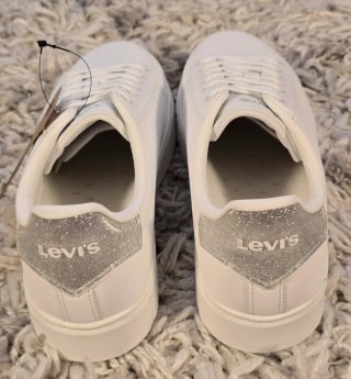Zapatillas Levi's Blancas con Detalles Plateados