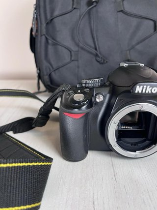 Nikon D3100 Solo Cuerpo + Batería + Mochila