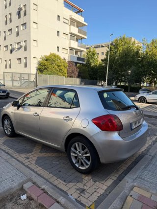 Toyota Auris 2010