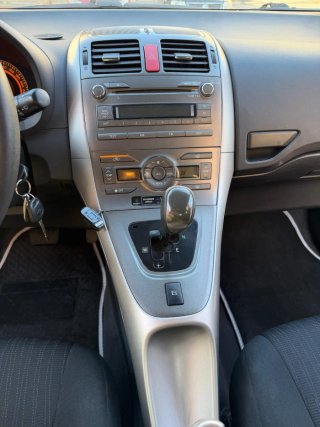 Toyota Auris 2010