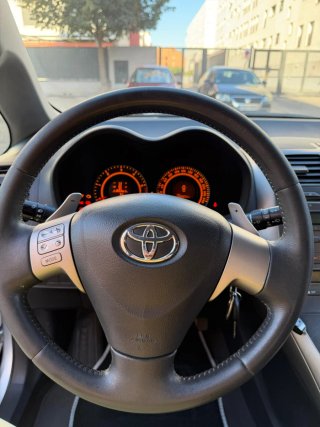 Toyota Auris 2010