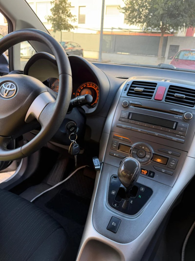 Toyota Auris 1.4 D-4D Active 3p 2010, foto 10