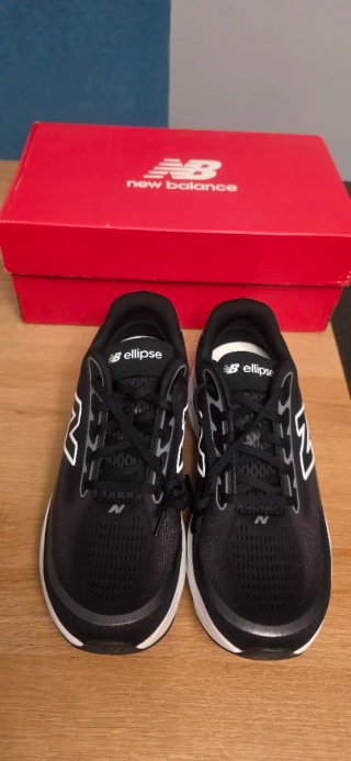 New Balance Ellipse Talla 42(26,5 cm)Nuevas