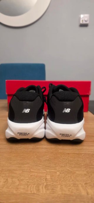 New Balance Ellipse Talla 42(26,5 cm)Nuevas